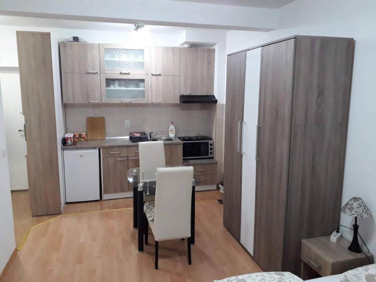 Renome Apartmani Banja Koviljača Exteriör bild