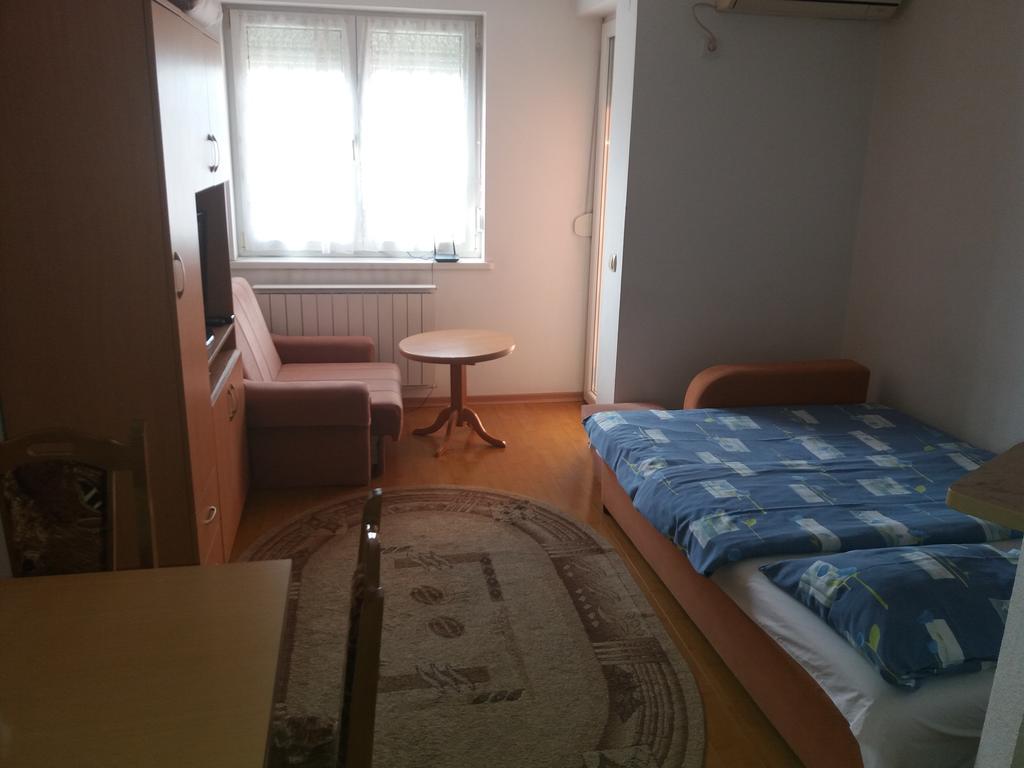 Renome Apartmani Banja Koviljača Exteriör bild