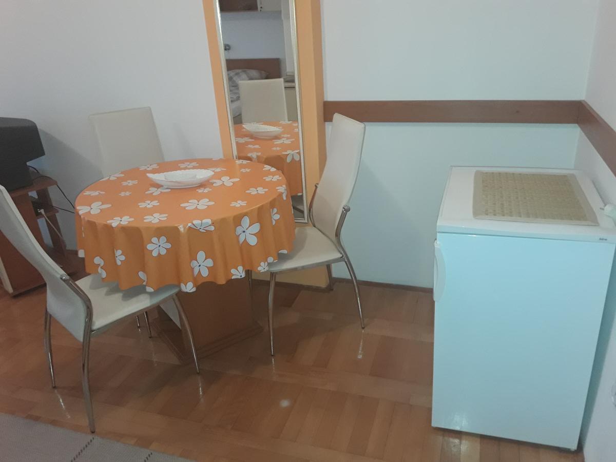 Renome Apartmani Banja Koviljača Exteriör bild