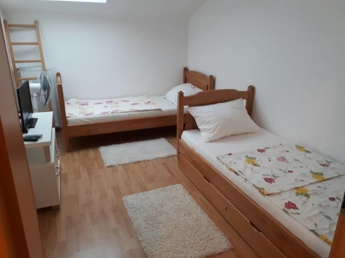 Renome Apartmani Banja Koviljača Exteriör bild
